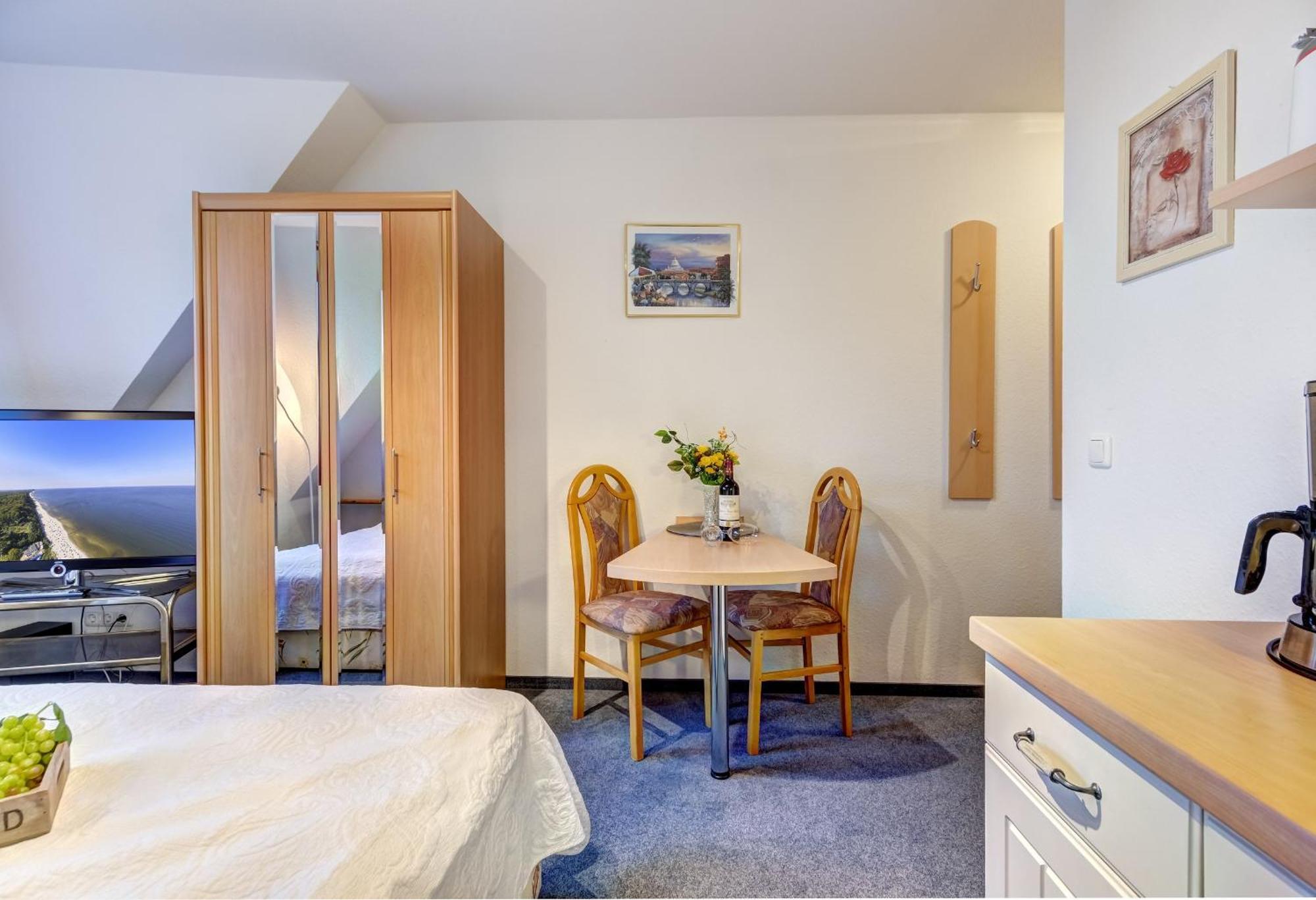 Haus Ostseeglueck - Ferienwohnung Mittagssonne Mit Gemeinschaftssauna Лоддін Екстер'єр фото